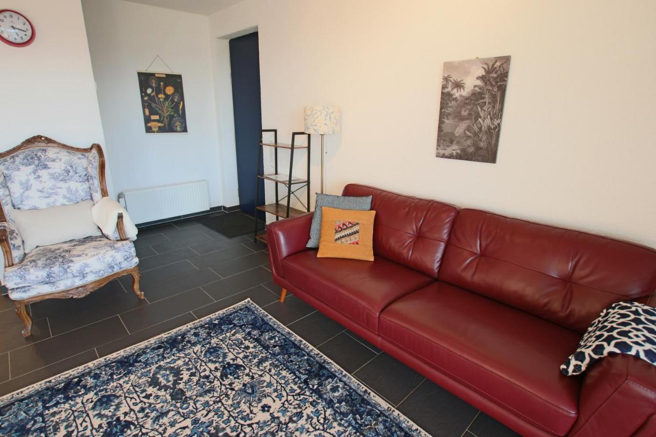 Hunsrueck Valley View Apartment With Cedar Sauna Bruschied المظهر الخارجي الصورة