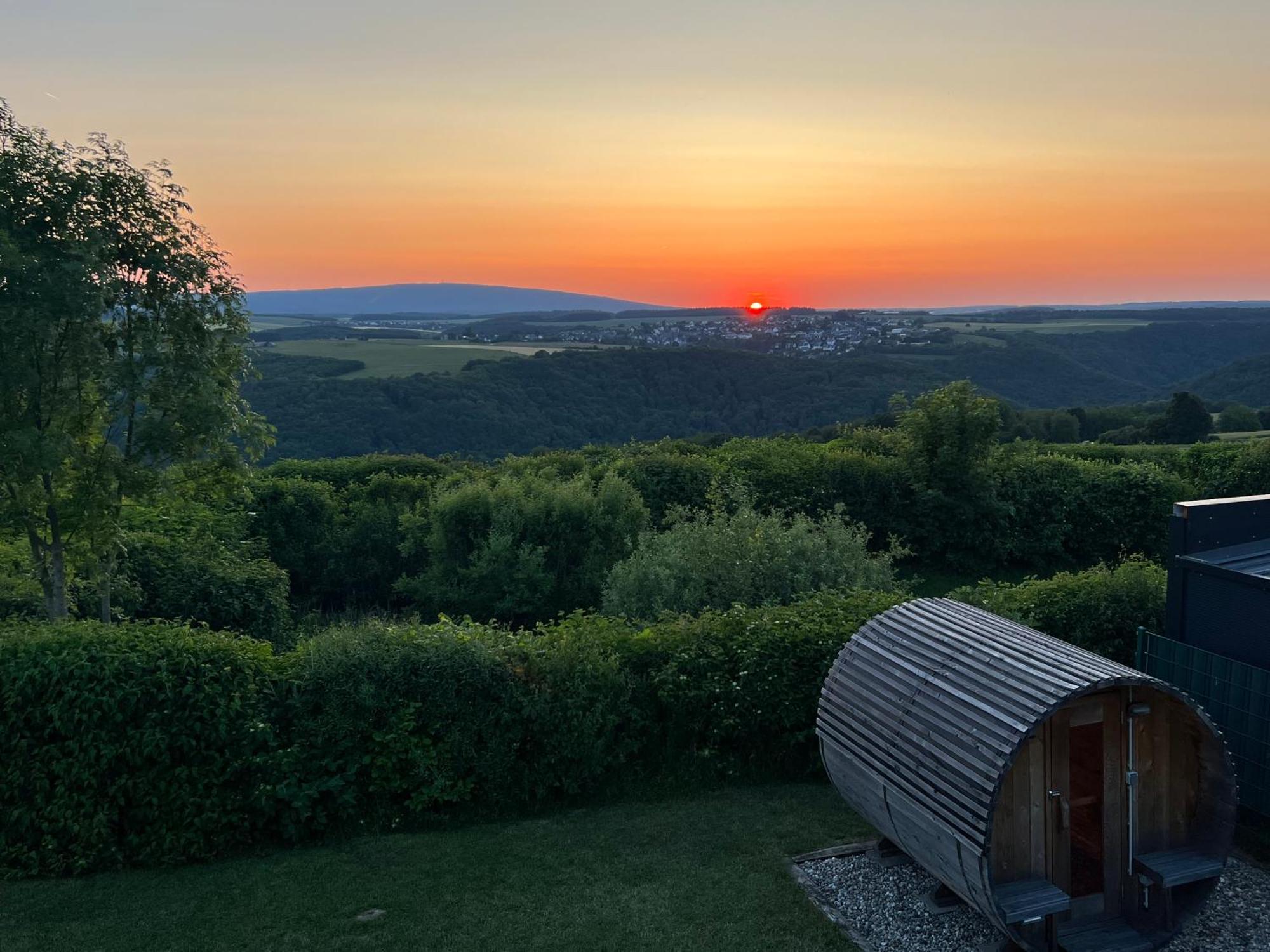 Hunsrueck Valley View Apartment With Cedar Sauna Bruschied المظهر الخارجي الصورة